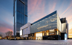 引入越秀商管自营的TOD从题贸易街区